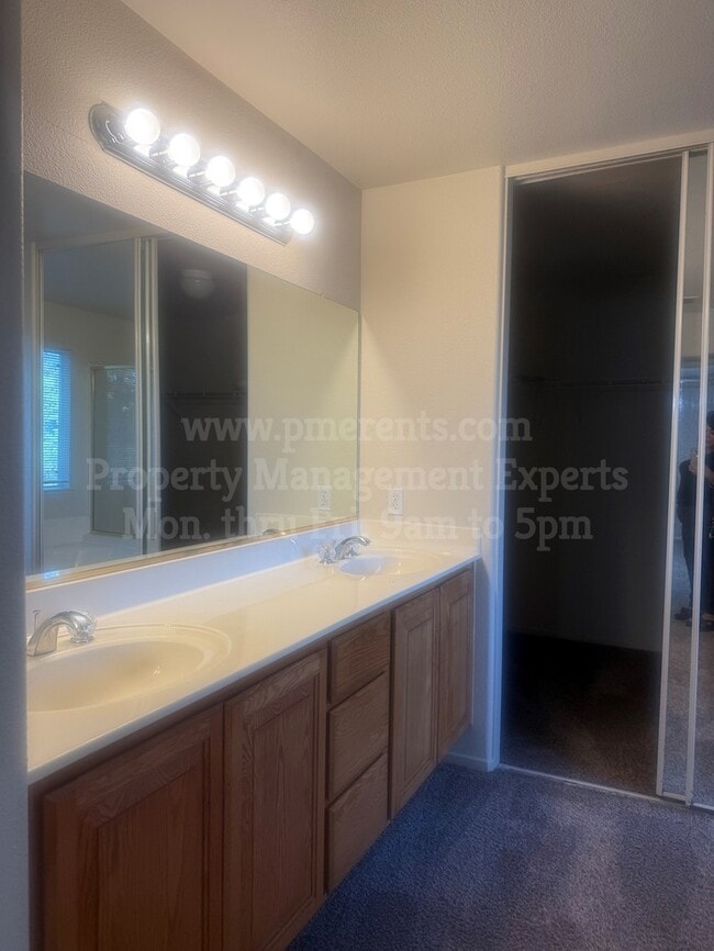 Building Photo - 5538 Brook Falls Ct