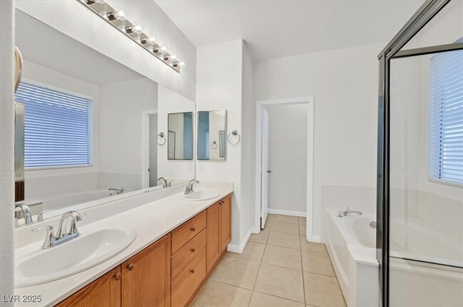 Building Photo - 767 Wigan Pier Dr