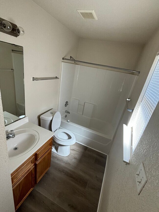 Building Photo - 2917 Sunflower Trail