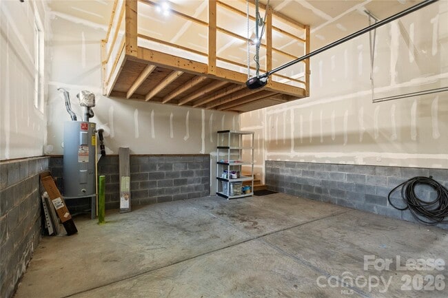 Building Photo - 19002 Lake Breeze Dr