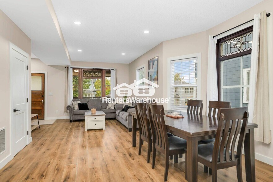 Building Photo - 206 Robie St E