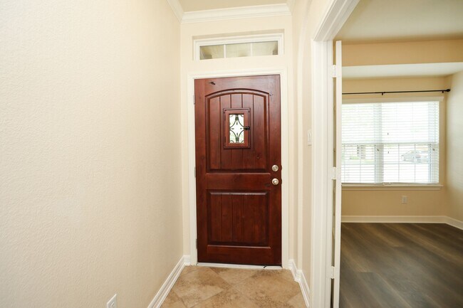 Building Photo - 9960 Golden Field Ln