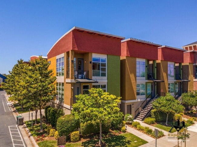 Primary Photo - 797 Krypton Ct