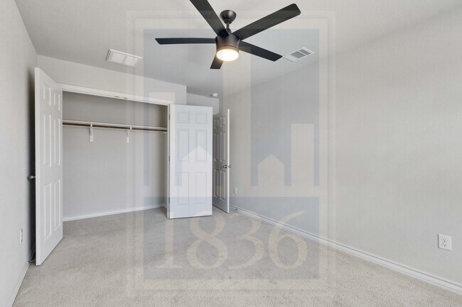 Building Photo - 7604 Vidrine St