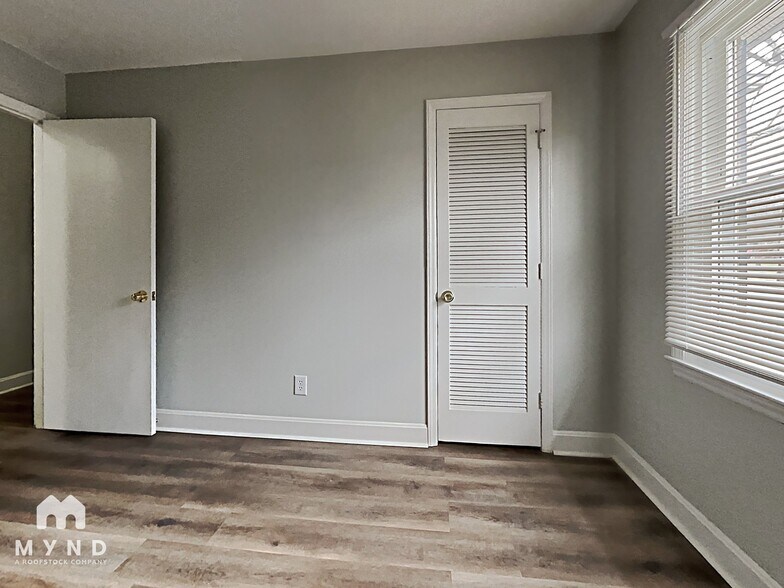 Building Photo - 4643 Pineleaf Dr