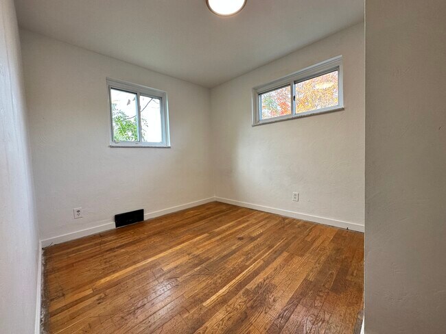 1st floor bedroom - 517 Foltz Dr