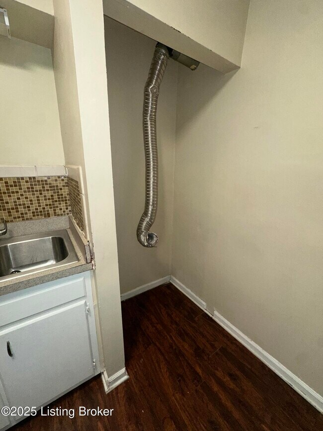 Building Photo - 3502 Lodge Ln