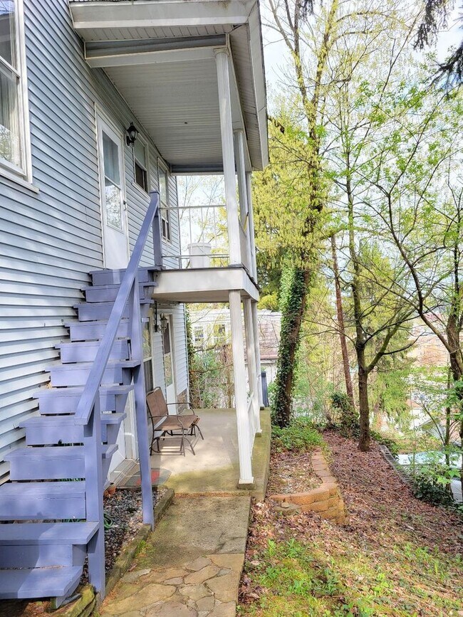 Building Photo - 21 Marion St