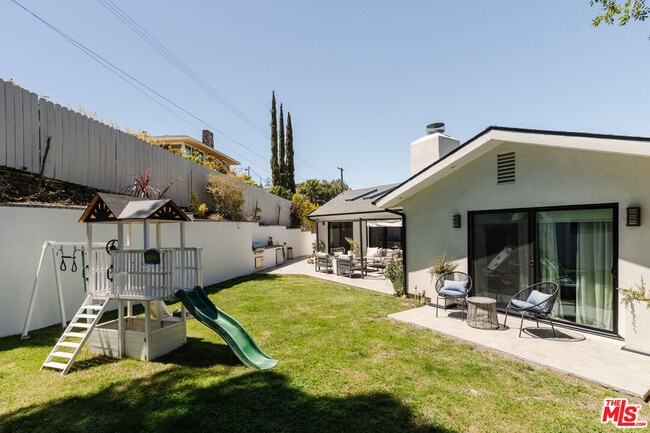 Building Photo - 3554 Alginet Dr
