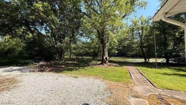 Building Photo - 629 Portage Lakes Drive