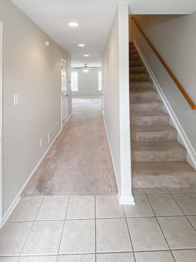 Building Photo - 2221 Reserve Ct