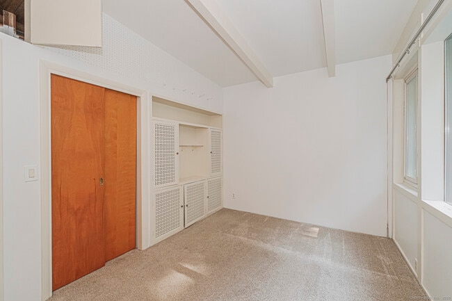 Building Photo - 203 Hoyt St