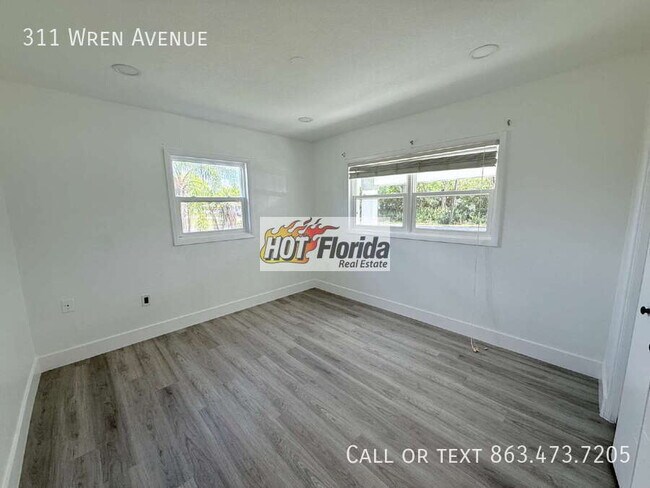 Building Photo - 311 Wren Ave