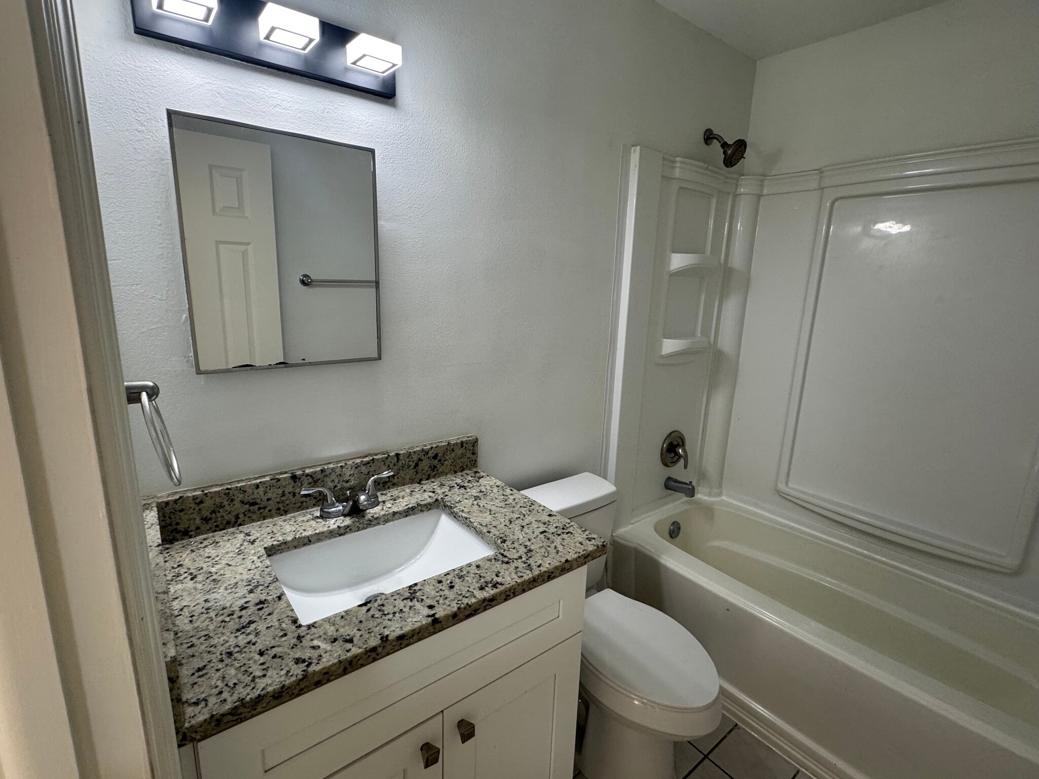 Building Photo - 10935 N 14th St