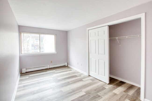 Building Photo - 285 Westland St
