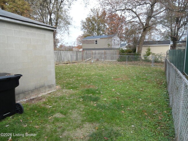 Building Photo - 5531 Halstead Ave