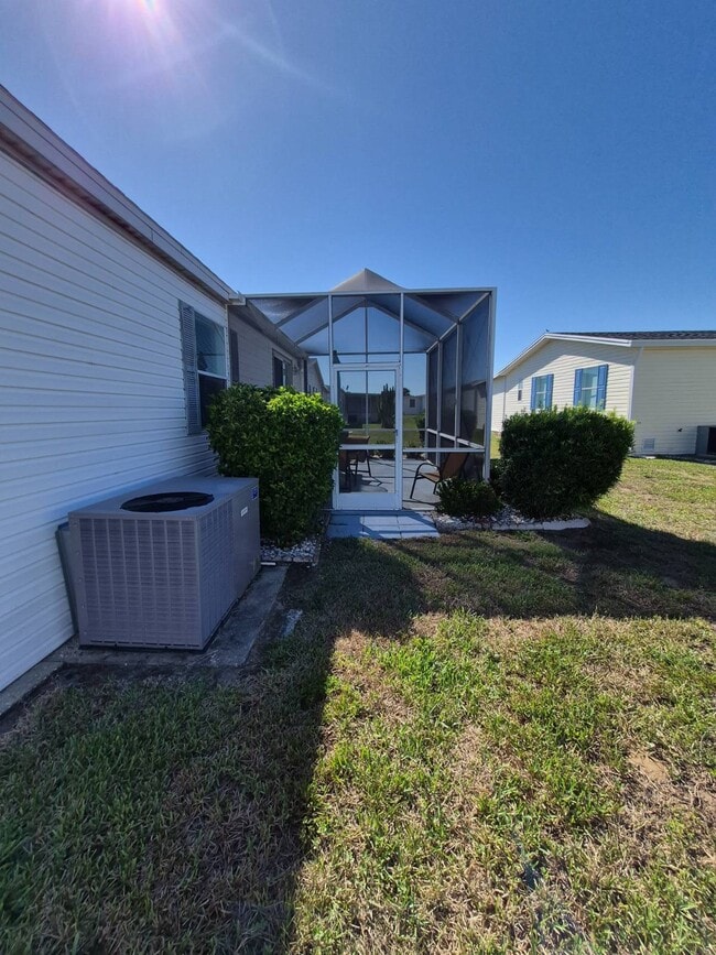 Building Photo - 2113 Sawgrass Ln