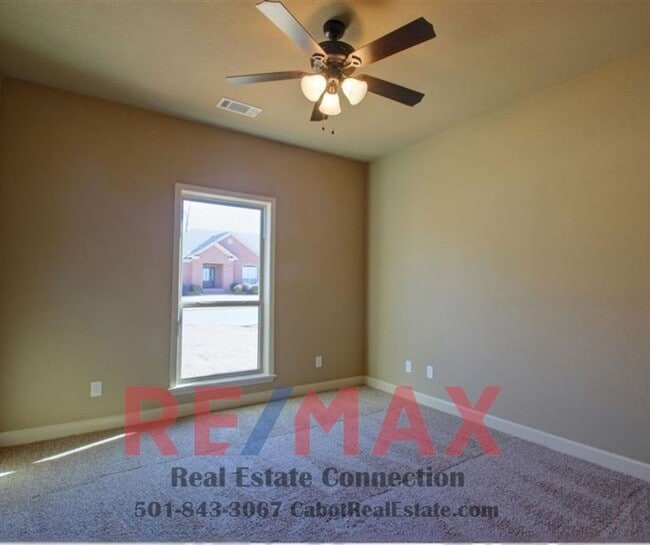 Building Photo - 18 Shadow Creek Dr