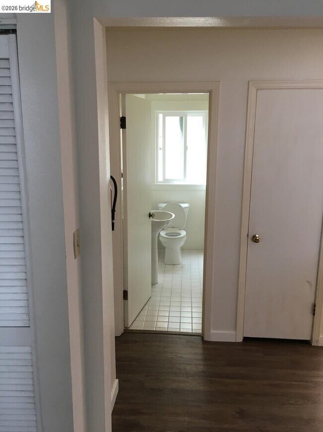 Building Photo - 1641 Walnut St