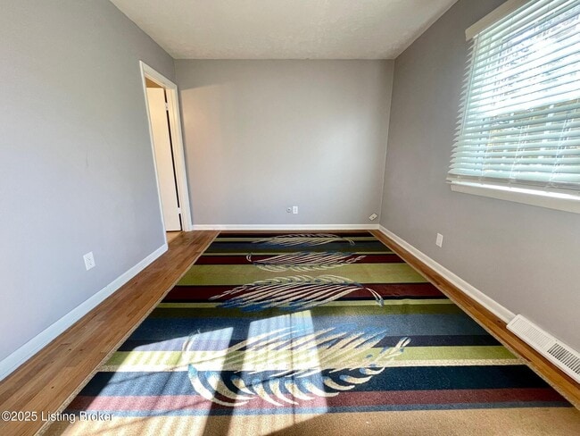 Building Photo - 4023 Tanglewood Dr