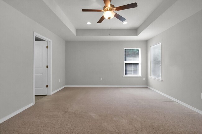 Building Photo - 8402 Island Dr