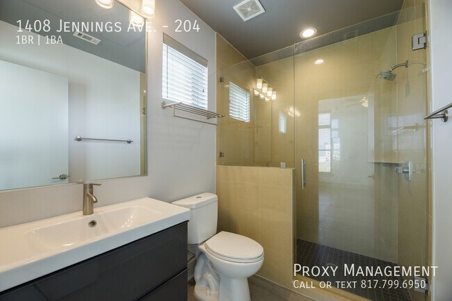 Building Photo - 1408 S Jennings Ave