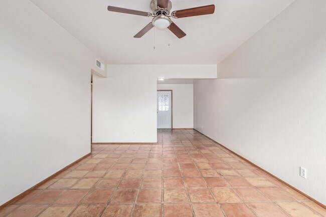 Building Photo - 7153 N 57th Dr