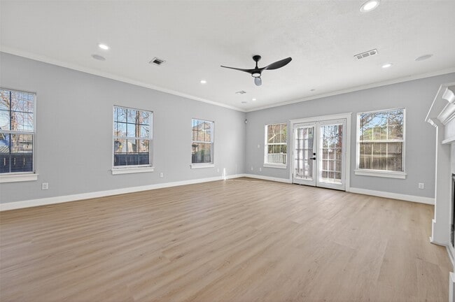 Building Photo - 1128 E 24th St