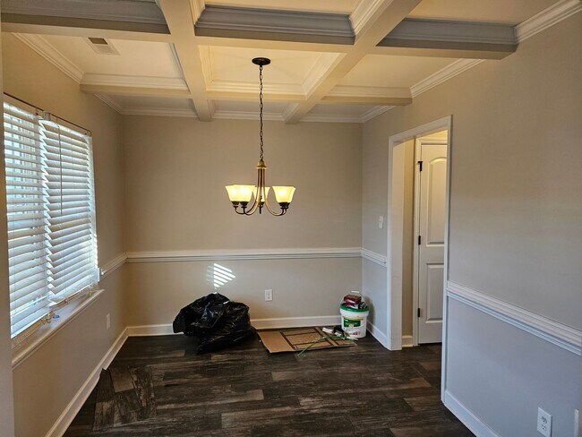 Building Photo - 211 Breakwater Dr