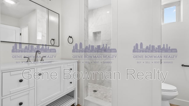 Building Photo - 2413 Fleetwood St