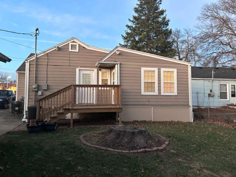 Building Photo - 215 W 89th St