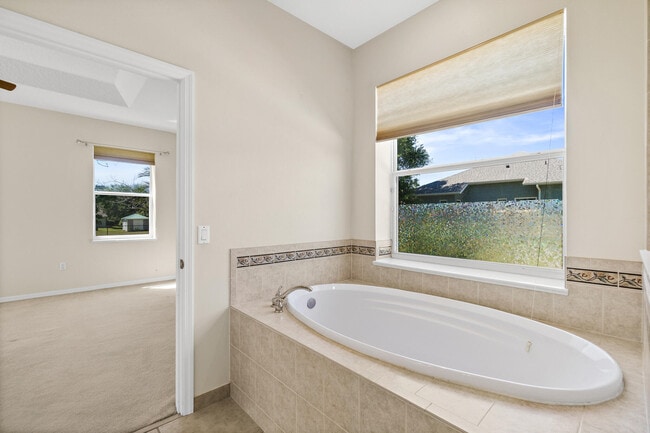 Building Photo - 4085 Crooked Mile Rd