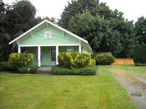 Building Photo - Arlington Home