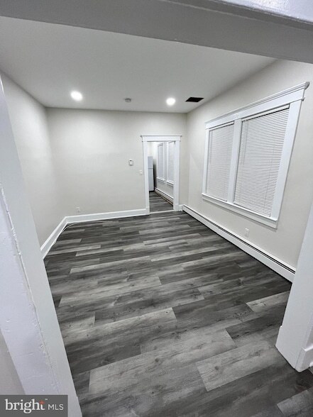 Building Photo - 28 Victoria Ave