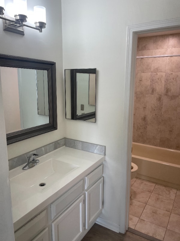 Building Photo - 11305 Lake Mandarin Cir E