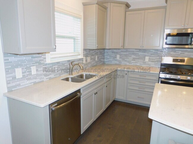 Building Photo - 6417 Bluestone Park Dr