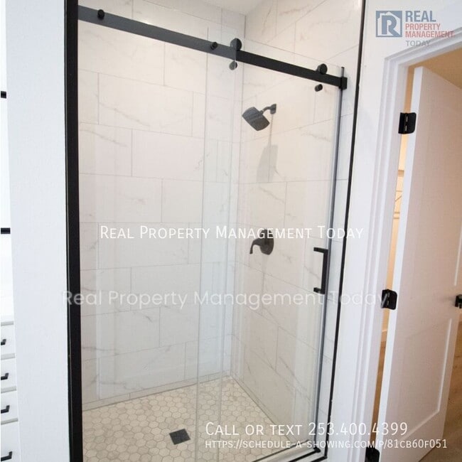 Building Photo - 105 Lane Blvd NW