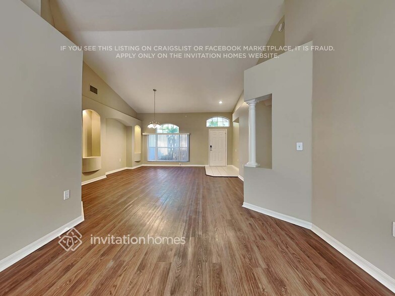 Building Photo - 4618 Daventry Pl