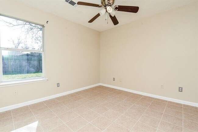 Building Photo - 11102 Kentington Oak Dr