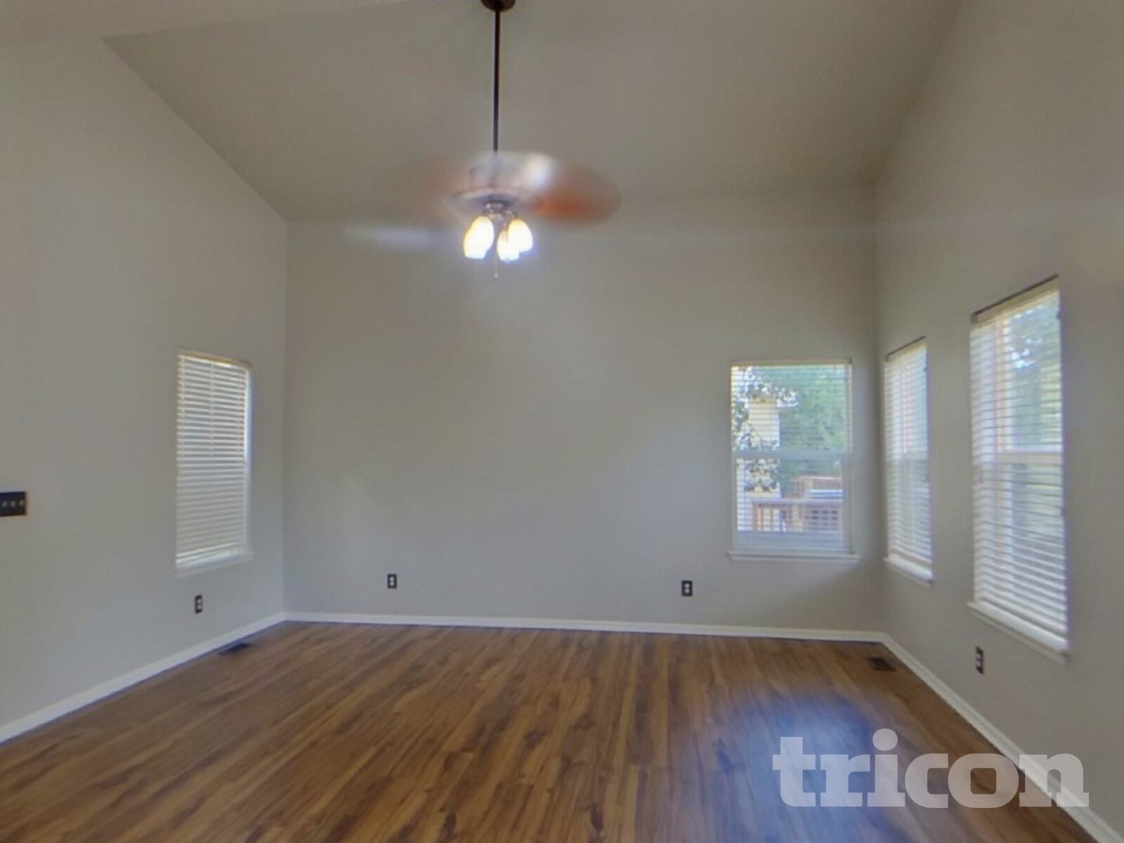 Building Photo - 1028 Oriole Cir