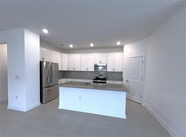 Building Photo - 4048 Redbridge Lp