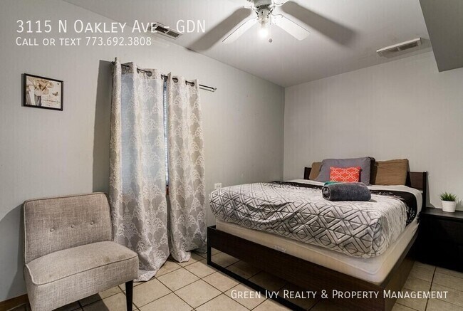 Building Photo - 3115 N Oakley Ave
