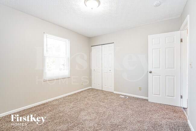 Building Photo - 1408 Ginseng Dr