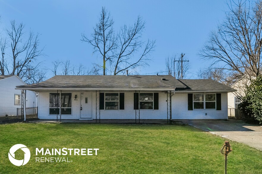 Primary Photo - 11 Jamestown Dr