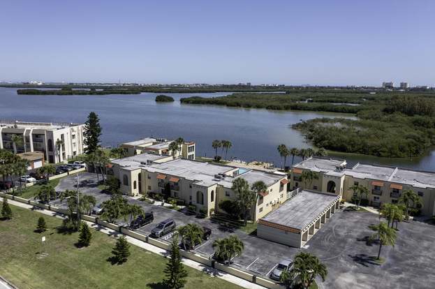 Building Photo - 1727 Minutemen Causeway
