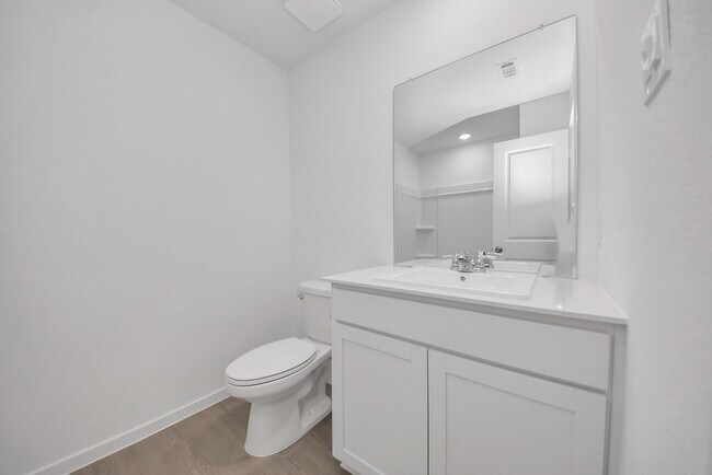 Building Photo - 10411 Birds Nest Dr