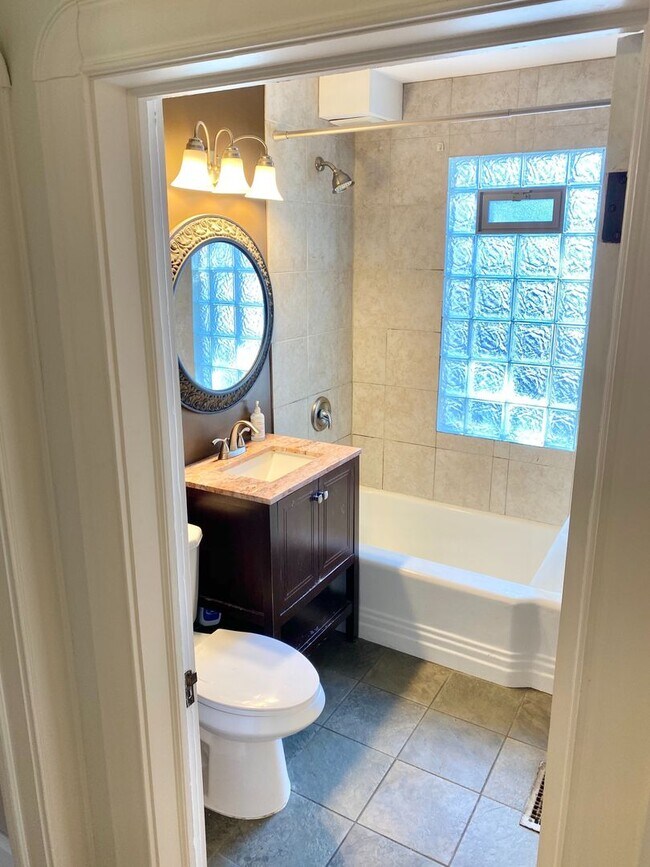 Building Photo - 3040 Colfax Ave South