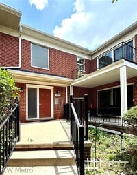 Building Photo - 27654 Echo Valley W