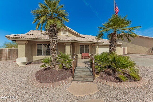 Building Photo - 6424 E Menlo St