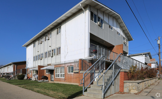 Building Photo - Park Town Co-Op Homes